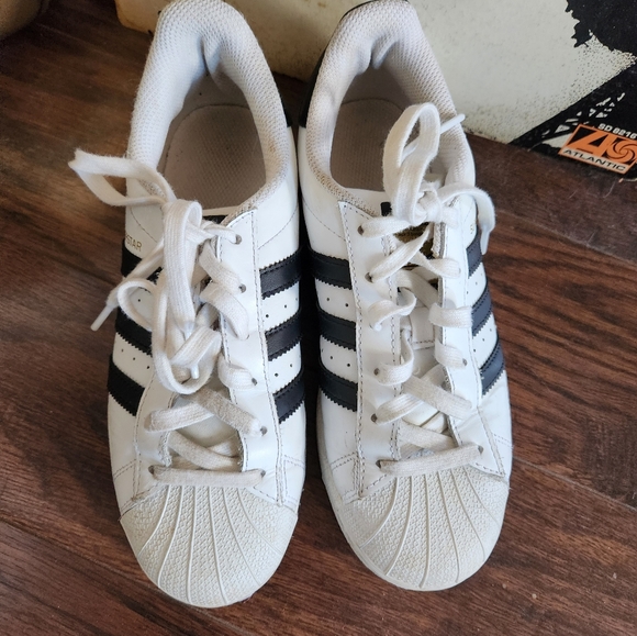 Vintage white Adidas superstar trainers running shoes - Picture 3 of 4